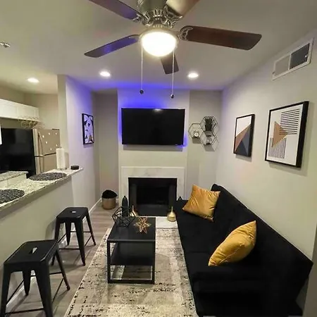 Lower Greenville 1 Bedroom Apt